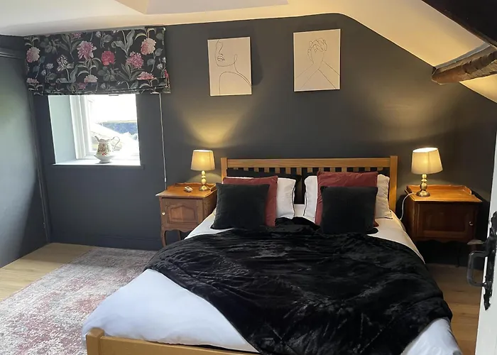 Stunning 2-Bedroomed Cottage
